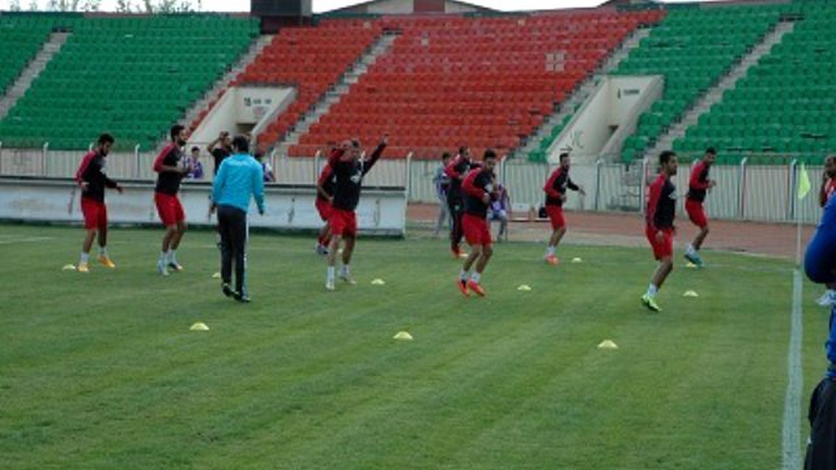 Yeni Diyarbakırspor\'da Enis İle İbrahim Yok