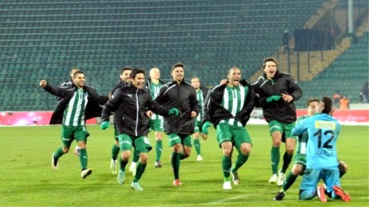 Bursasporlu Futbolcular Gözünü Kupaya Dikti