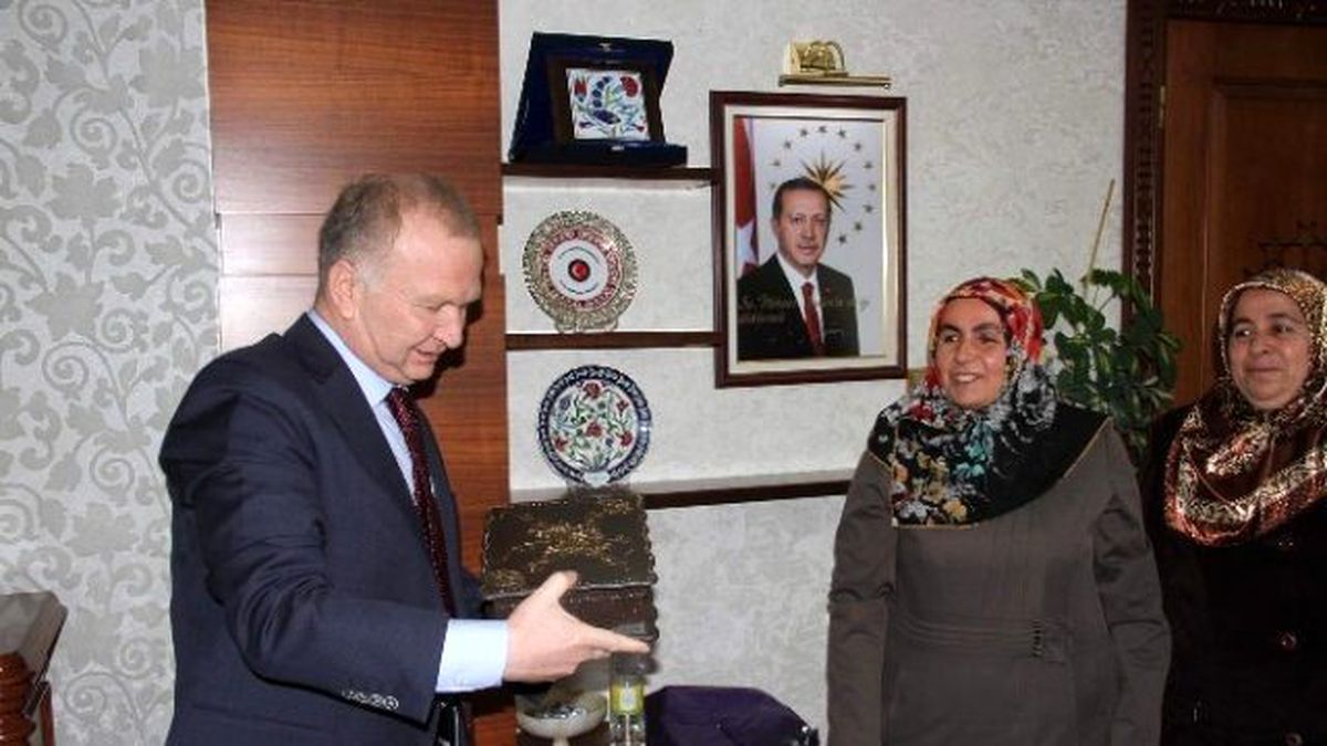 Ceylan, Zihinsel Engelliler Derneği Yöneticilerini Kabul Etti