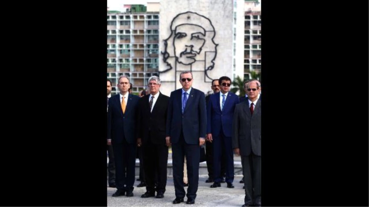 Erdoğan Küba\'da Resmi Törenle Karşılandı