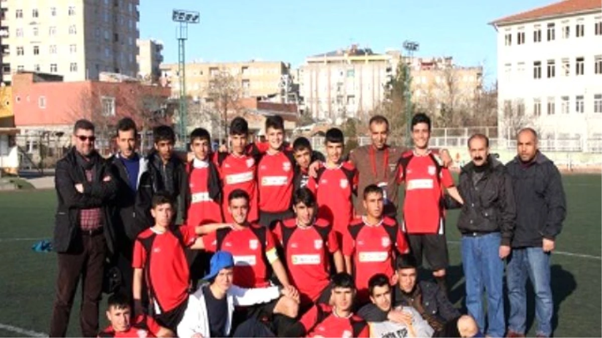 Ergani Gençlerbirliği U – 17 Şampiyonu Oldu