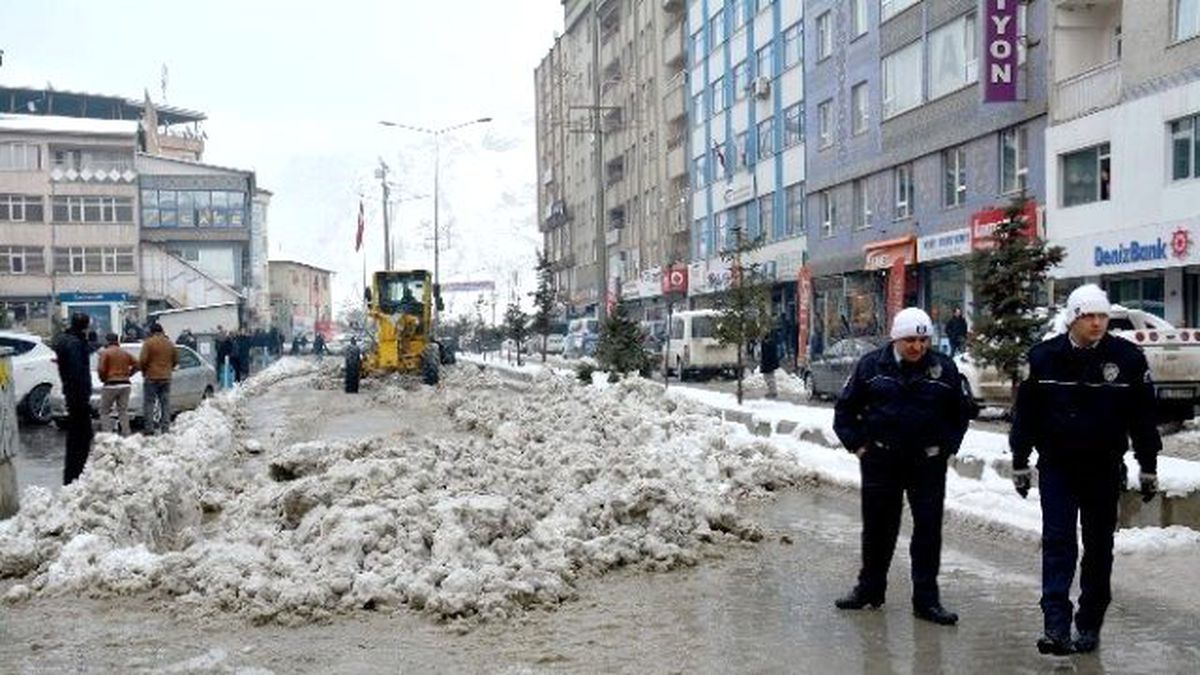 Hakkari\'de Karla Mücadele Çalışması Başladı