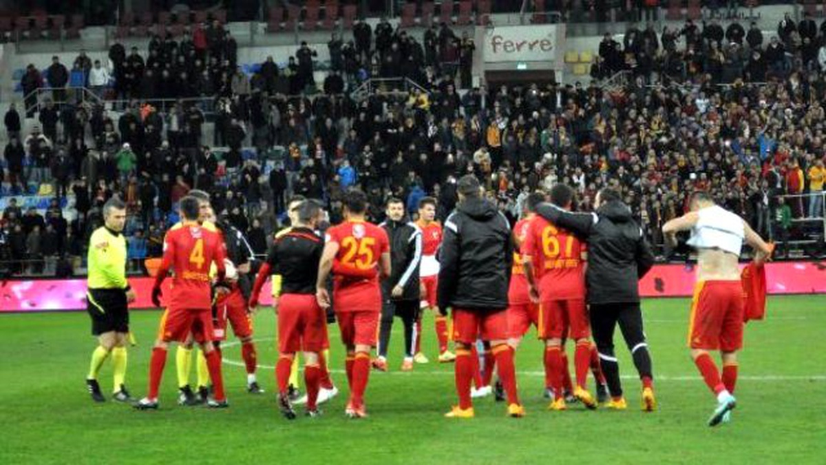 Kayseri\'de Ağabey Kaybetti, Kardeş Kazandı