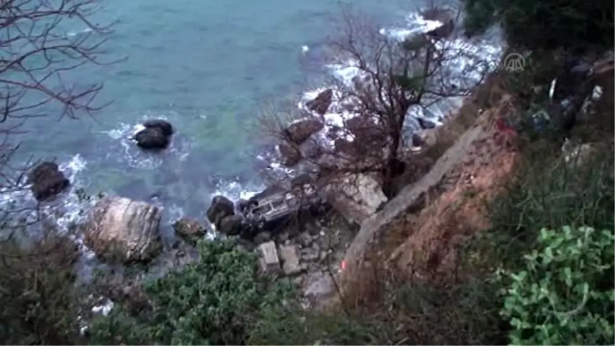 Manzara Yerine Otomobilinin Uçuruma Yuvarlanmasını İzledi