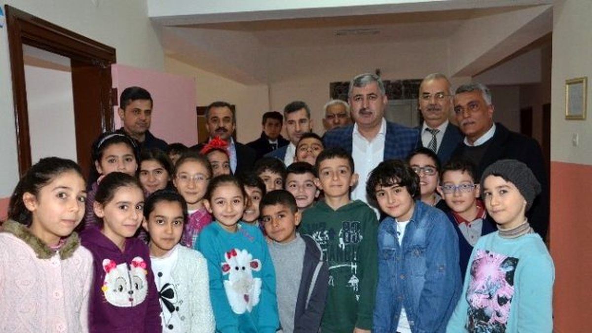 Polat; "Yazarları, Yeşilyurtlu Öğrencilerimizle Buluşturacağız"