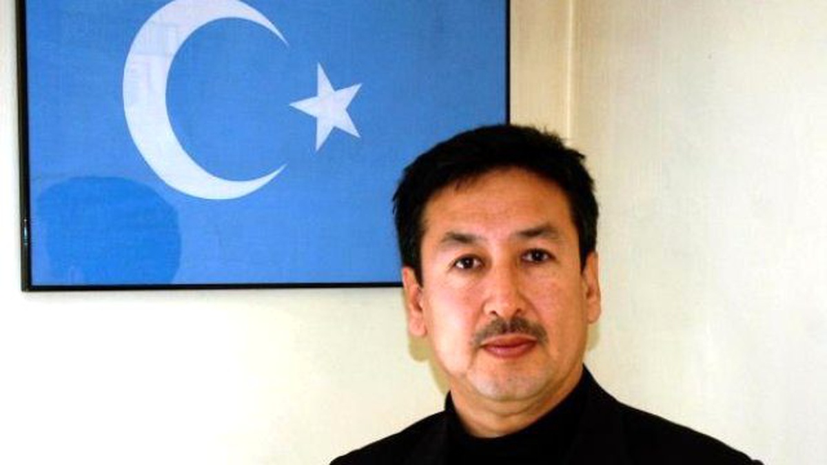 Tümtürk: Urumçi\'de Cami İmamlarının Zorla Dans Ettirilmesi, İslam\'a Hakarettir