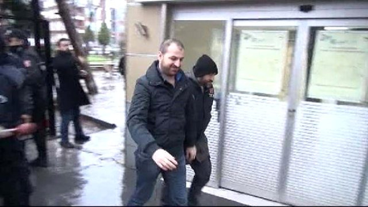 Yasadışı Dinleme" Operasyonunda Gözaltına Alınan Polisler Adliyede