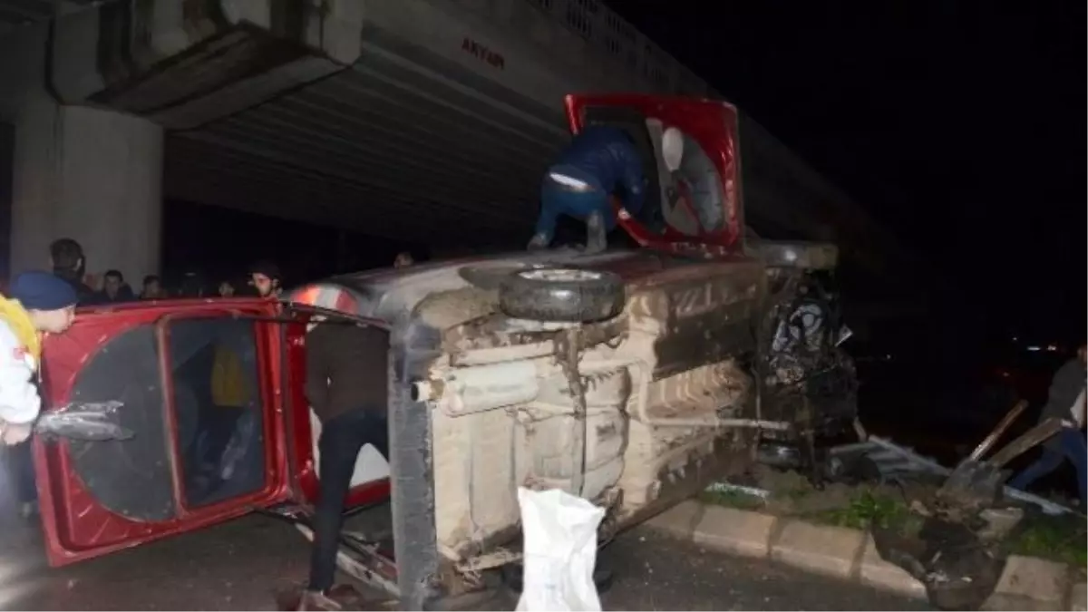 Bafra'da Kamyonet Devrildi: 3 Yaralı