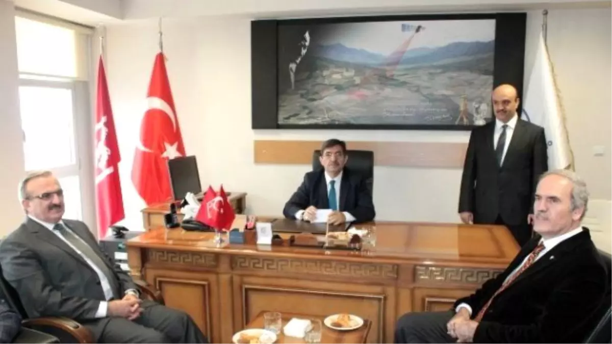 Bakan Güllüce Kentsel Dönüşüm Alanını Ziyaret Etti