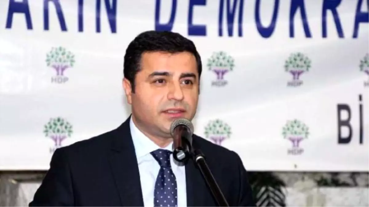 Demirtaş: Meclis\'e Girerek, AKP\'nin Tek Başına Anayasa Yapma Tehlikesini Bertaraf Edeceğiz