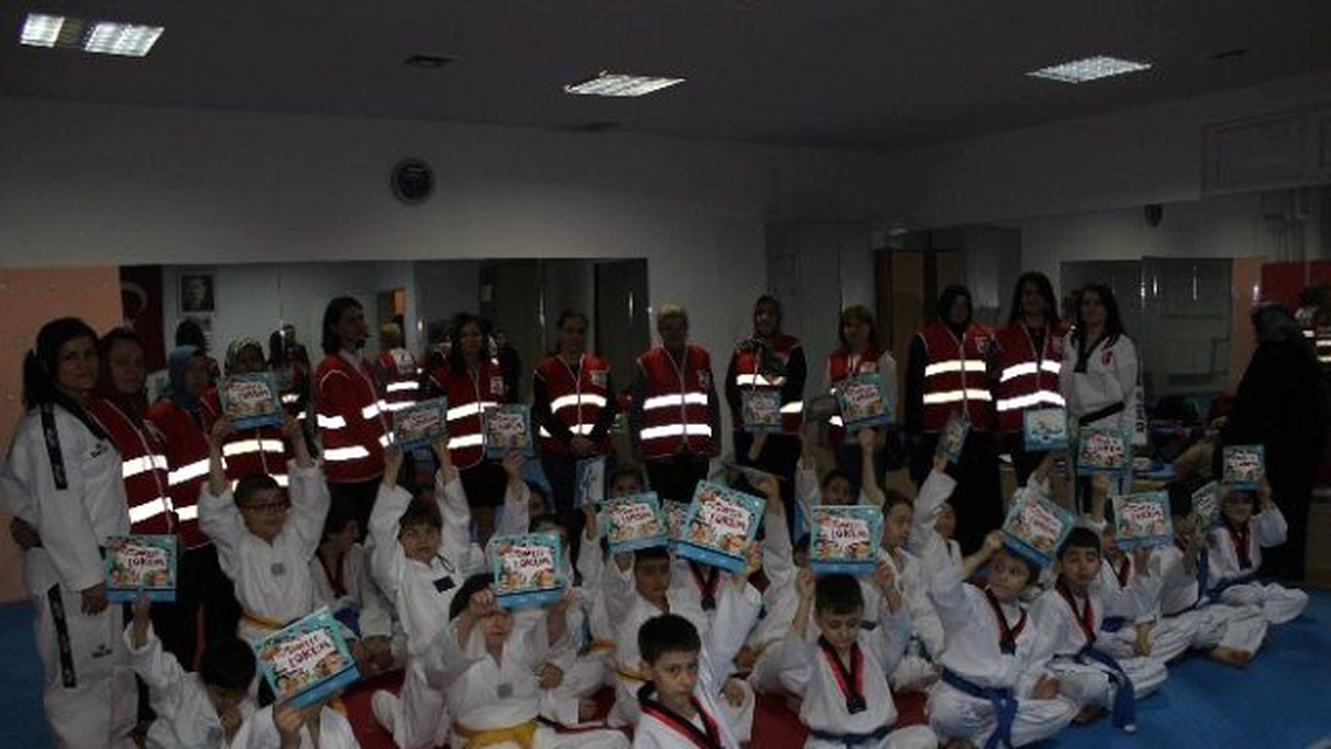 Eskişehir\'de Sporculara Sosyal Gönüllülük Projesi