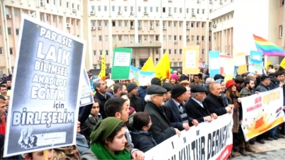 Gaziantep\'te Öğretmenler \'Laik ve Bilimsel Eğitim\' İçin Yürüdü