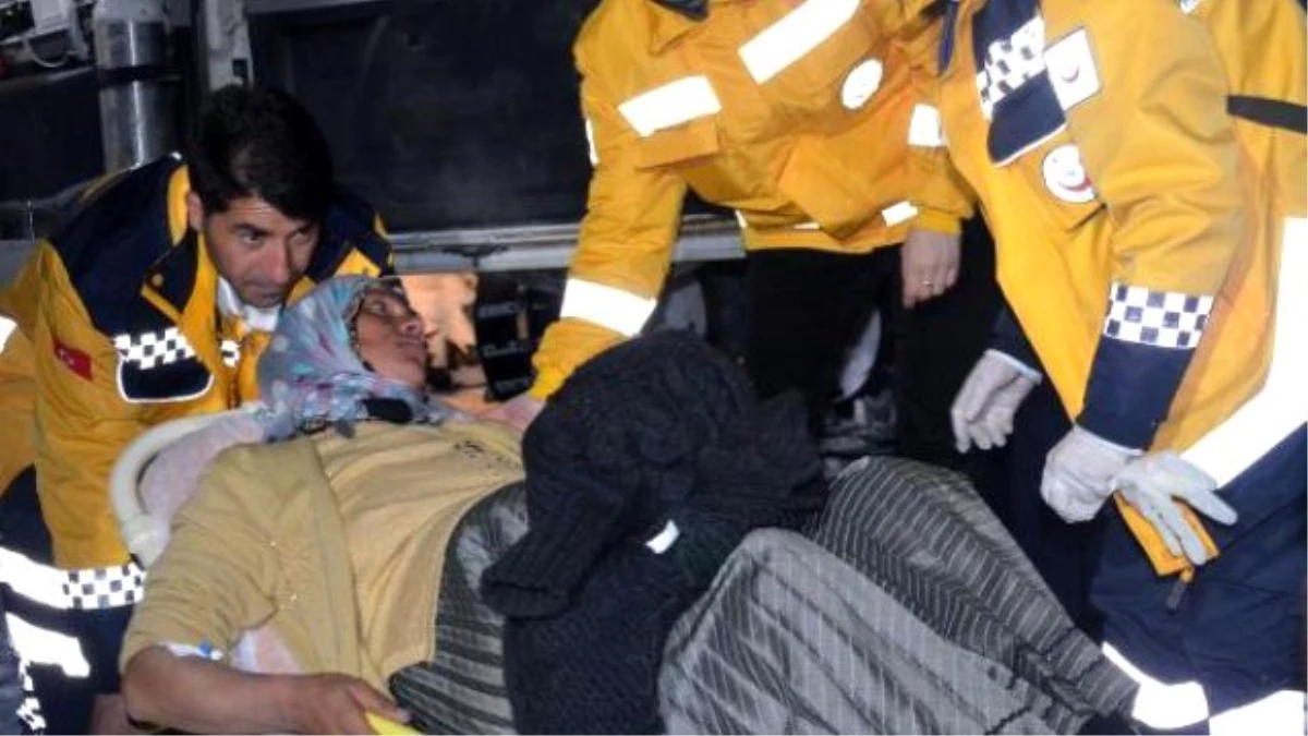 Hamile Kadın, Paletli Ambulansla Hastaneye Ulaştırıldı