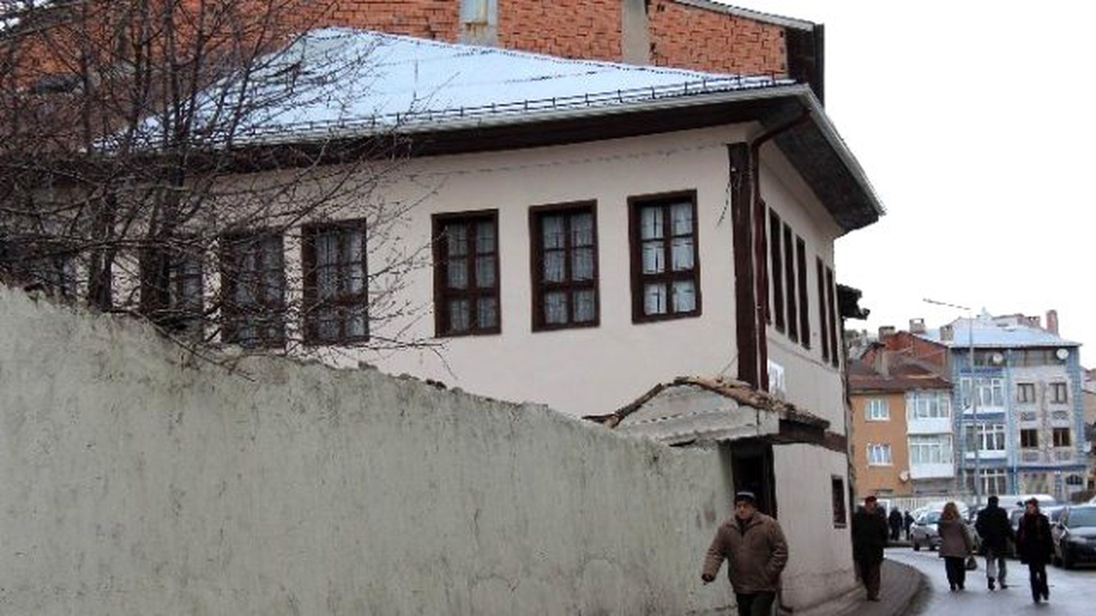 İl Özel İdaresi Genel Sekreteri Ayhan, Tarihi Konaklarda İncelemelerde Bulundu