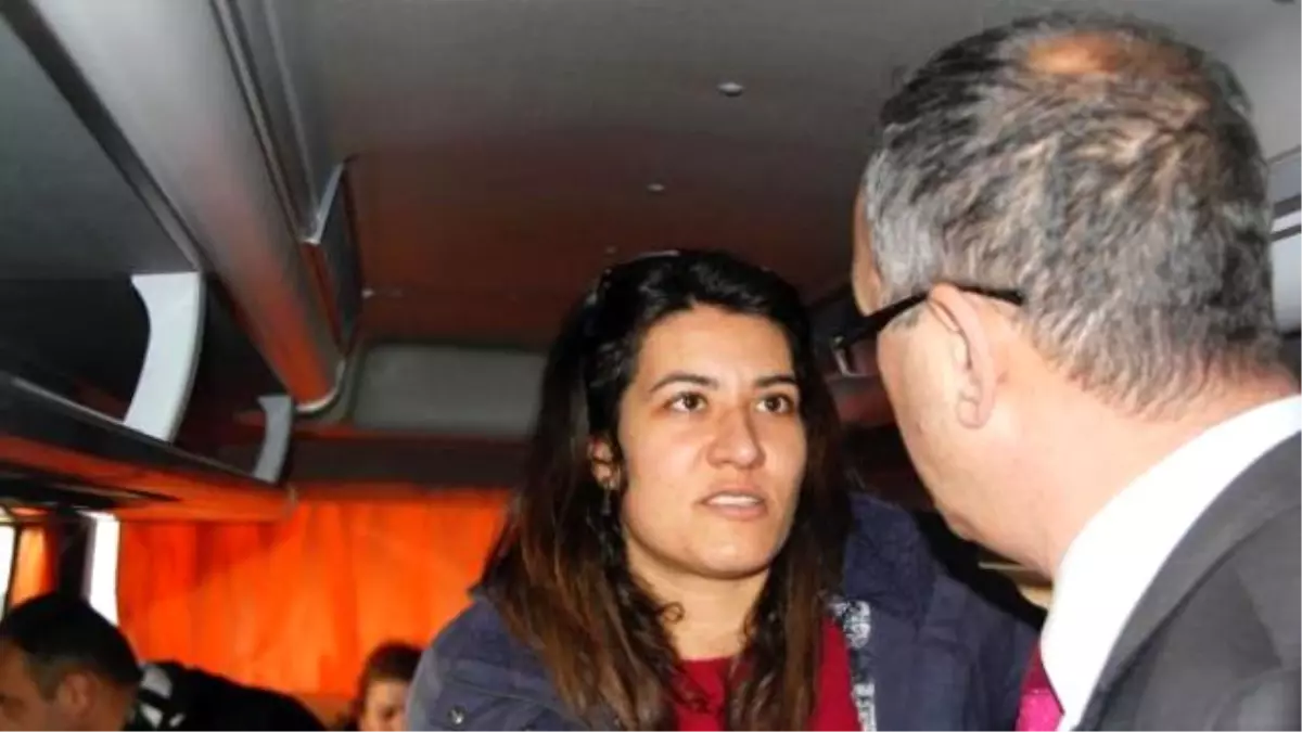 İzmir\'de Boykot Yürüyüşü Gerginliği (6)