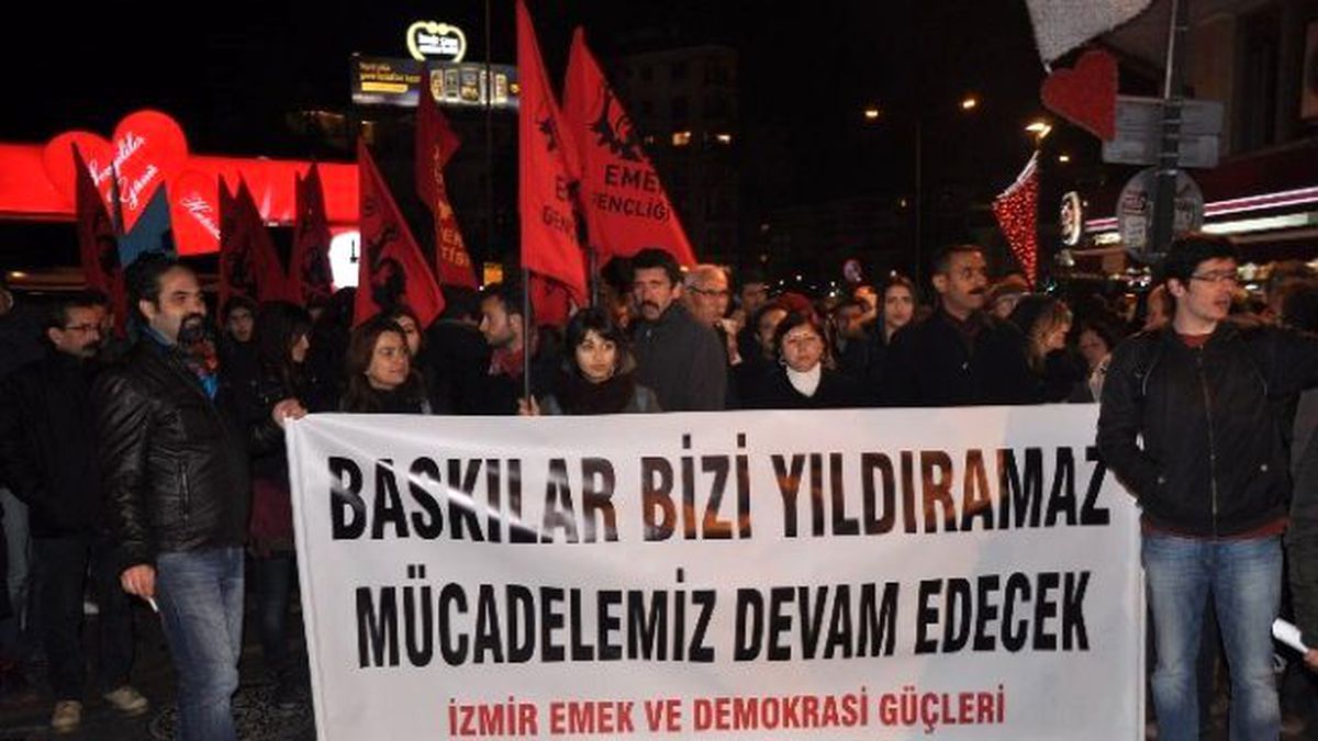 İzmir\'deki \'Laik ve Bilimsel Eğitim\' Eylemi