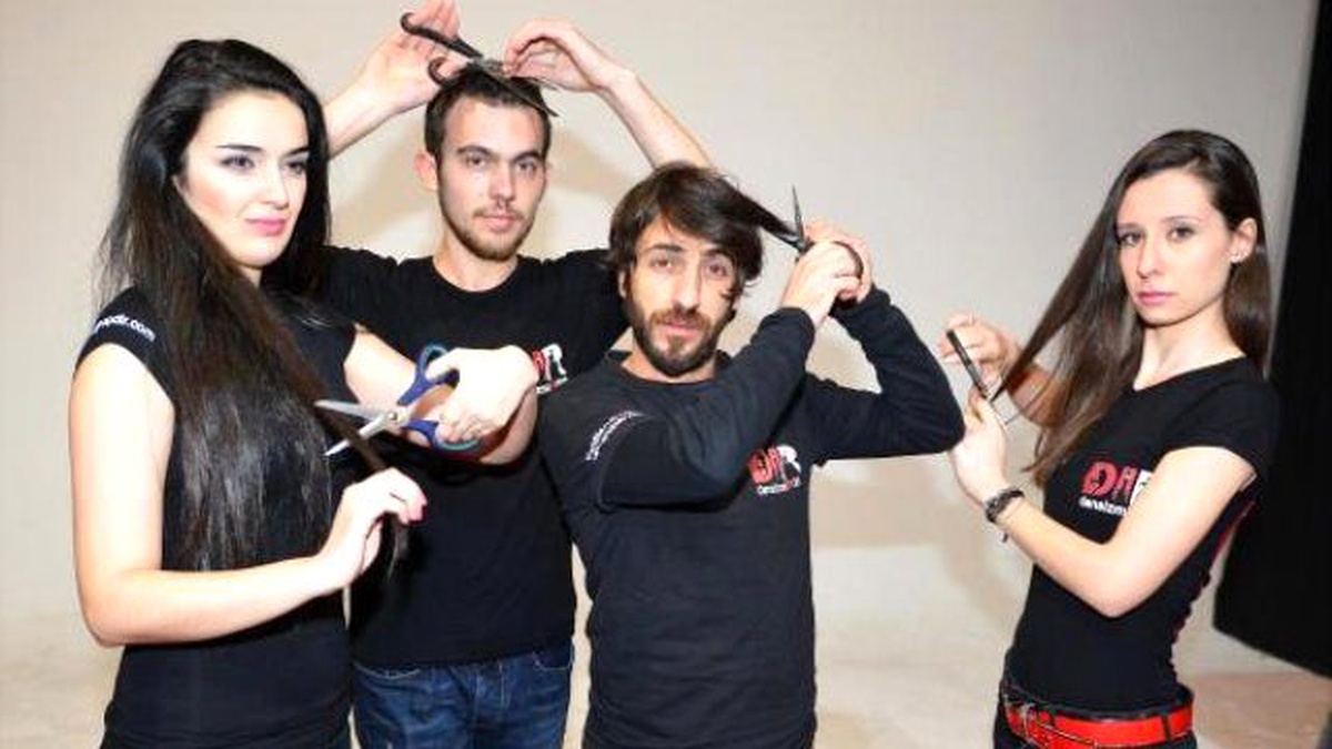 Kadına Şiddete Karşı Bir Tutam Saç Kestiler