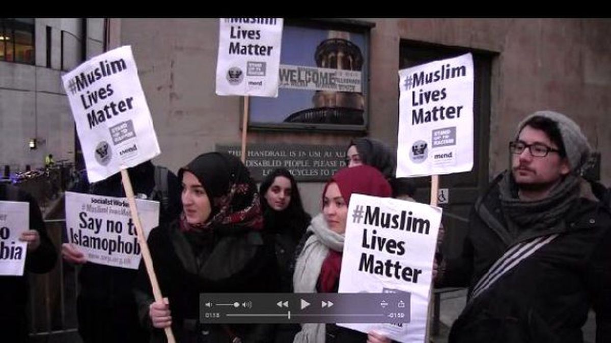 BBC Önünde 3 Müslümanın Öldürülmesi Protestosu