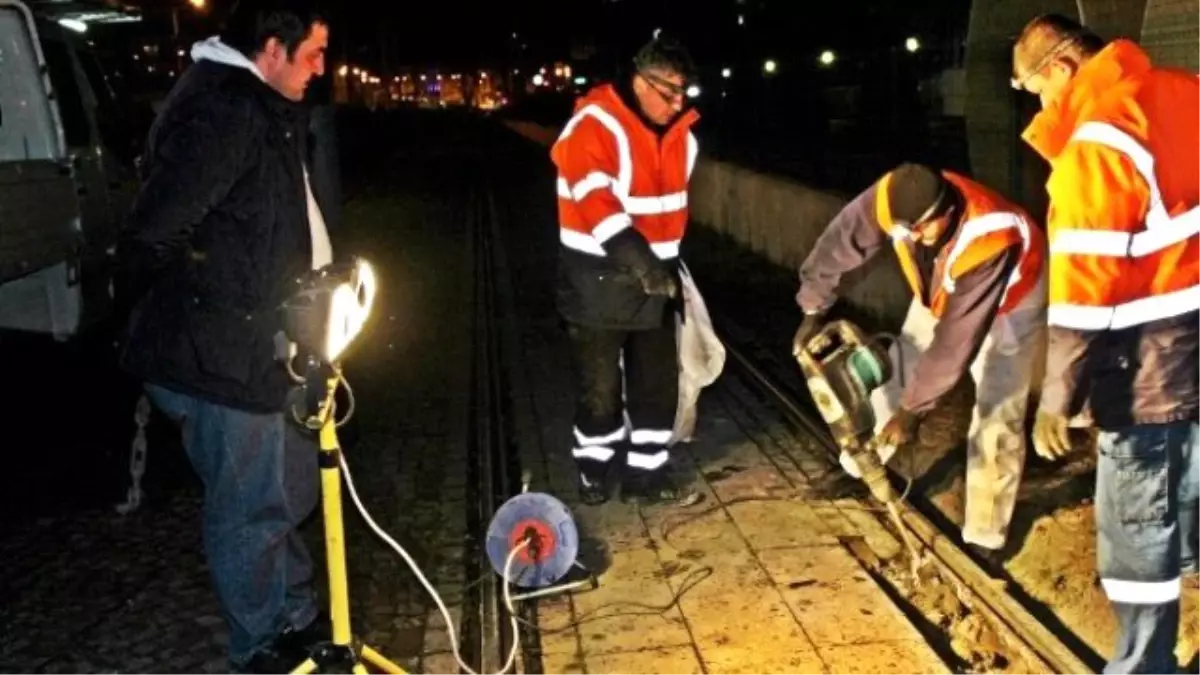 Samulaş Hat Bakım Ekibi Gece İş Başında