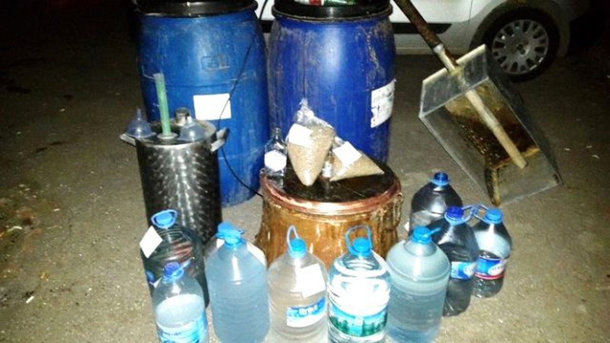 Tokat\'ta Sahte Rakı Operasyonu