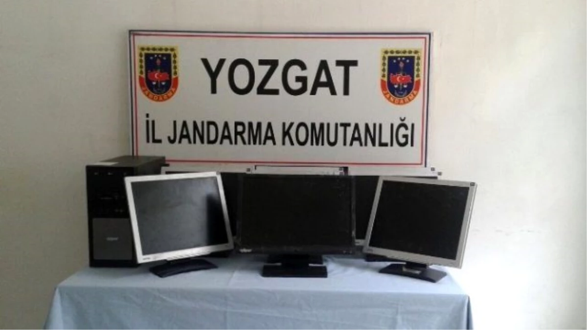 Yozgat Jandarma Okuldan Bilgisayar Çalan Hırsızları Yakaladı