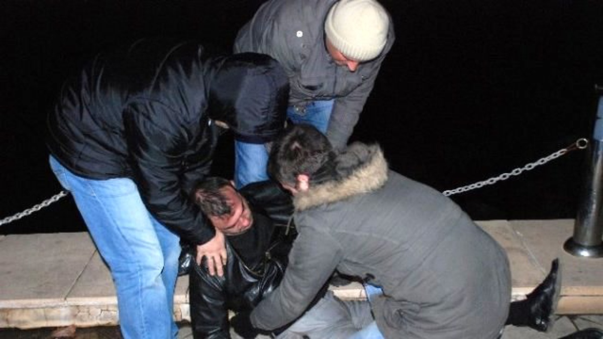 Alkol Komasına Giren Kişiyi Ağabeyi Buldu