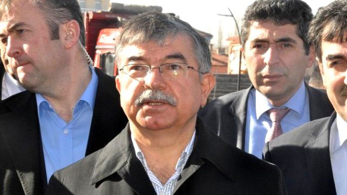 Bakan Yılmaz: "Bedelli Askerliğe 200 Bin 308 Kişi Başvurdu"