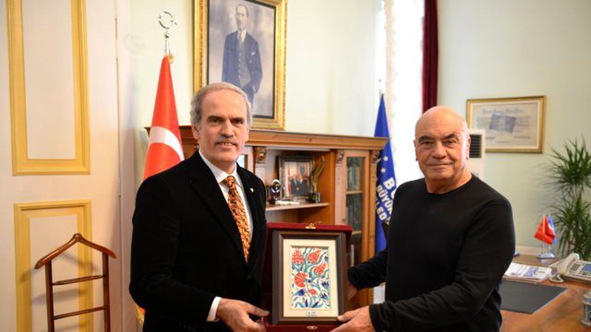 Başkan Altepe, İtalyan Mimar Fuksas\'a Yeni Stadyumu Tanıttı