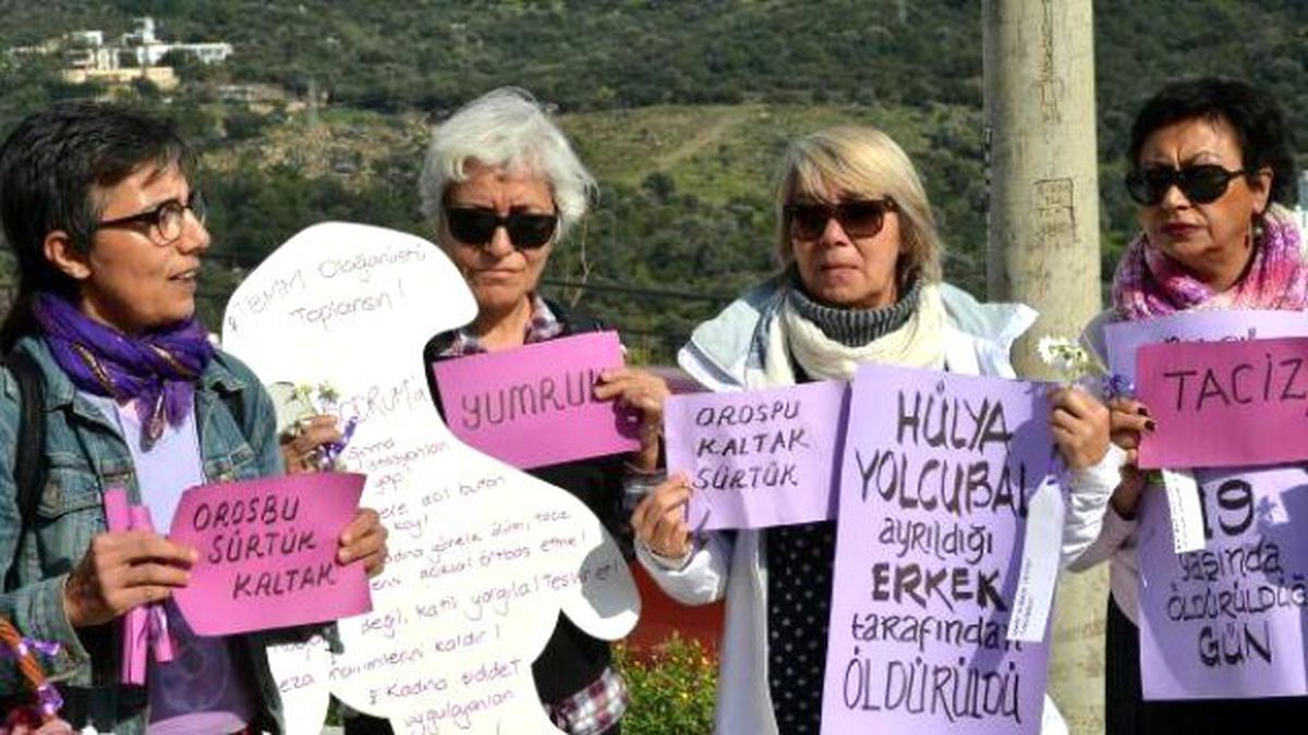 Bodrum\'da Kadın Cinayetleri Protesto Edildi