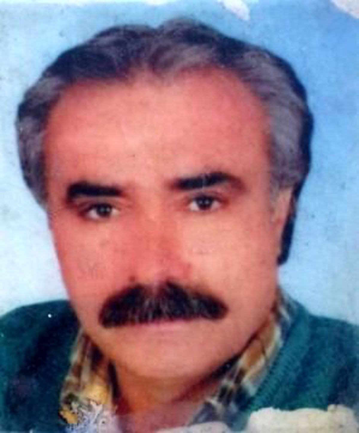 Çatıdan Düştü, Öldü