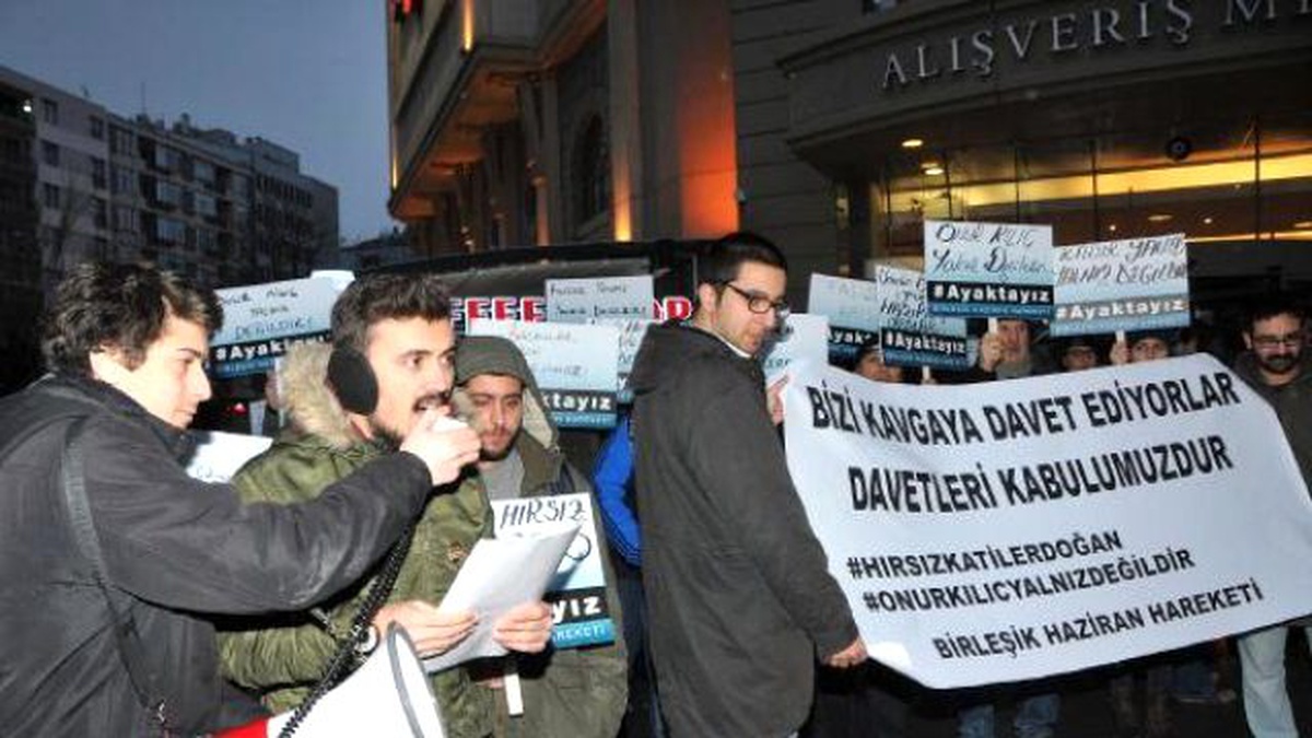 Cumhurbaşkanına Hakaretten Tutuklamalara Tepki Gösterdiler