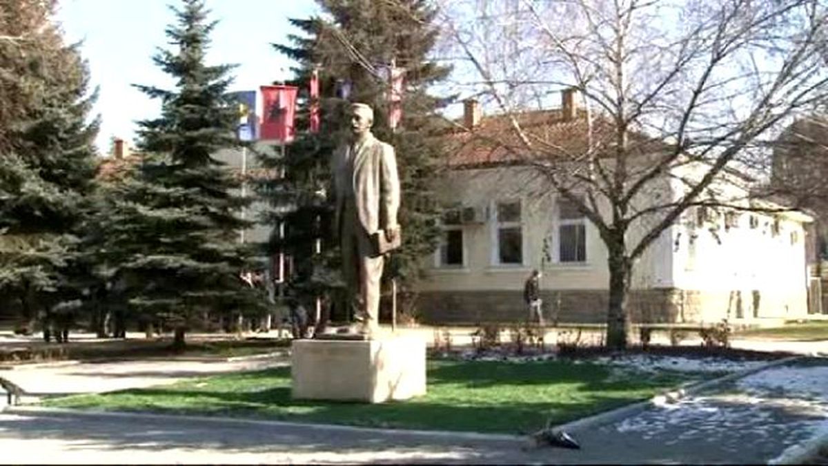 Hasan Priştine Üniversitesi 45\'inci Kuruluş Yıldönümünü Kutladı