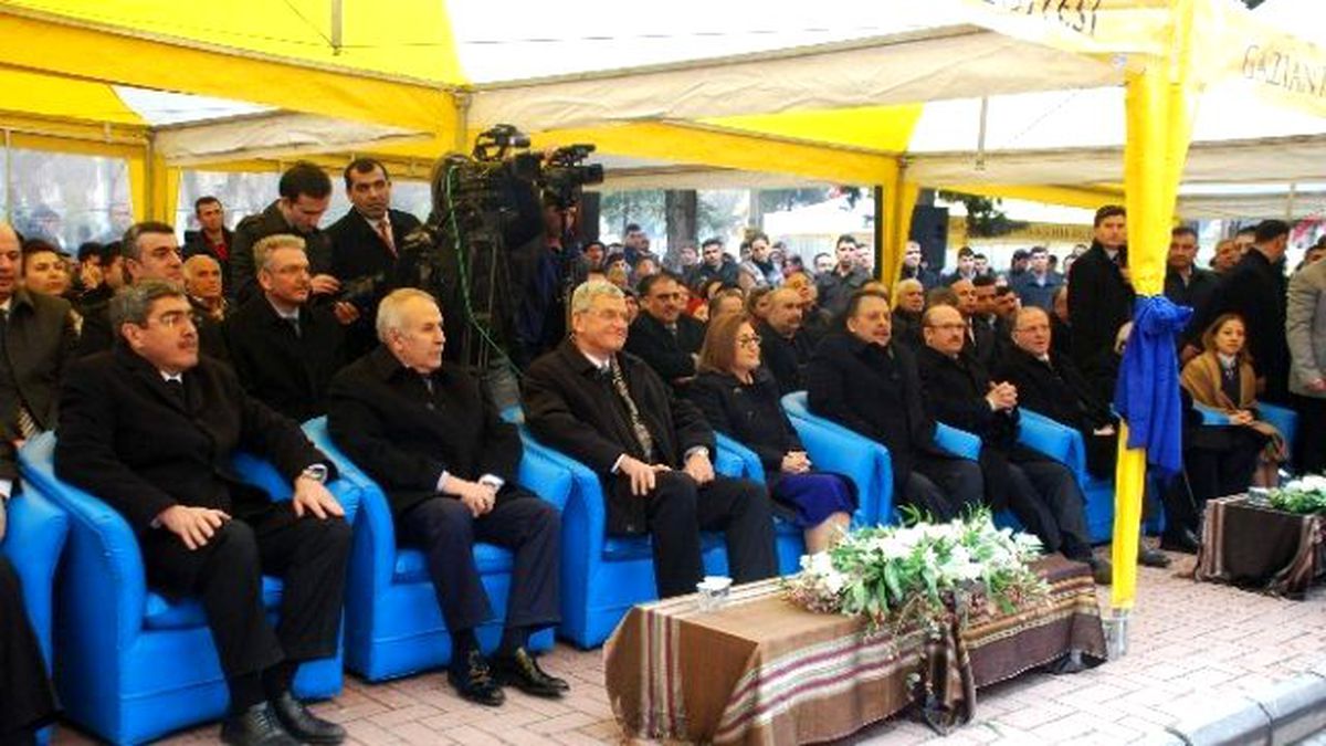 İlk Çekici Bakan Vurdu
