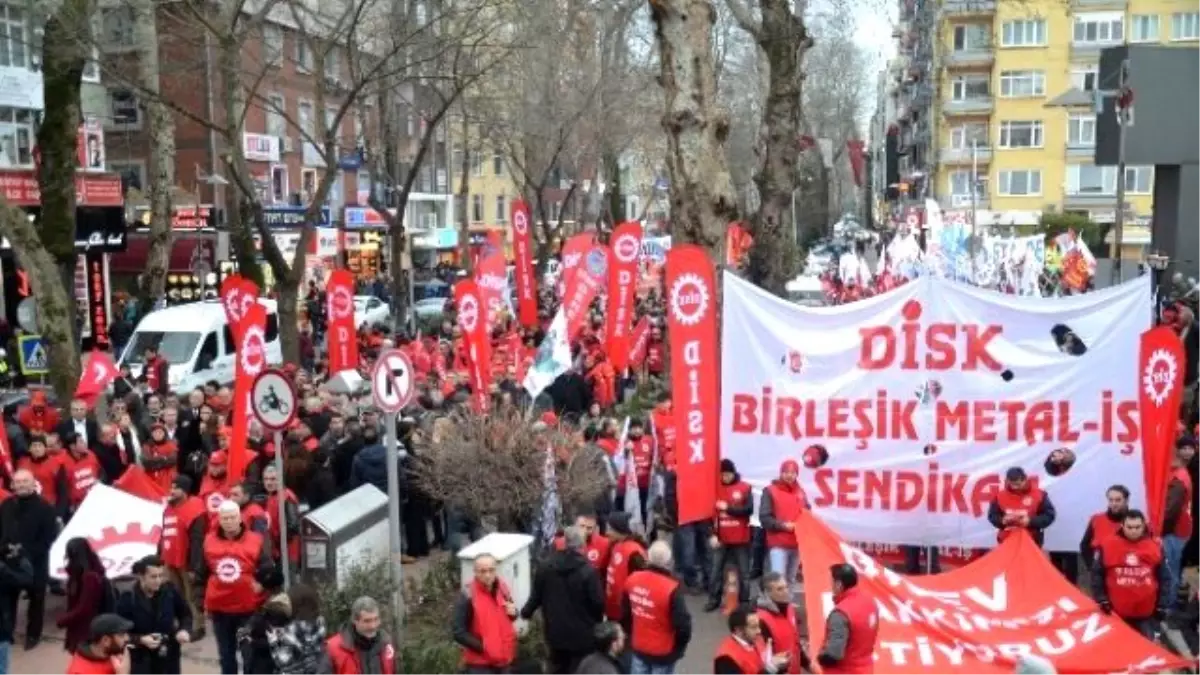 İşçilerin Coşkusu Kutlama Alanını Salladı