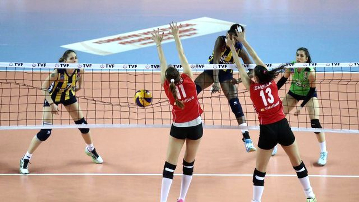 Kadınlar Voleybol Ligi: Fenerbahçe Grundig - Vakıfbank