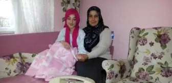 Özel) 17 Yaşındaki Dilek Okuduğu Kitapla Hayata Tutunuyor