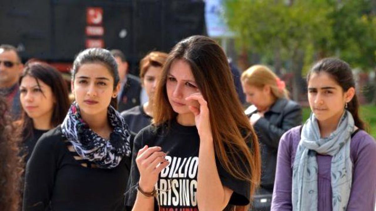 Özgecan İçin Ağladılar, Kadın Şiddetine Dikkat Çekmek İçin Dans Ettiler
