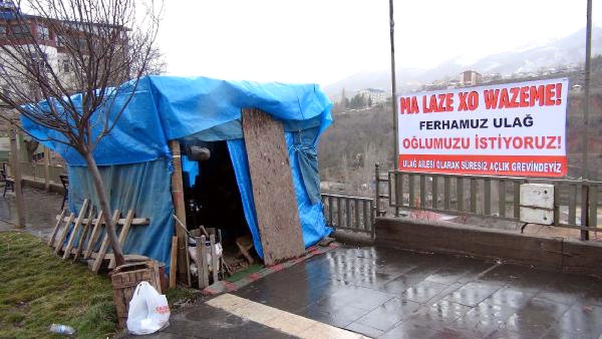 Tunceli\'de Açlık Grevi Yapan Anne ve Çocukları Demirtaş\'la Görüşmek İstiyor
