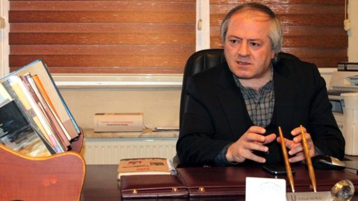 TYB Erzurum Şube Başkanı İspirli\'den Okullarda "Şiir" Dersi Teklifi