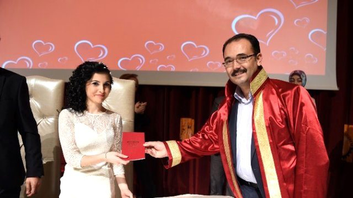 Uşak\'ta 14 Şubat Sevgililer Günü Etkinliği