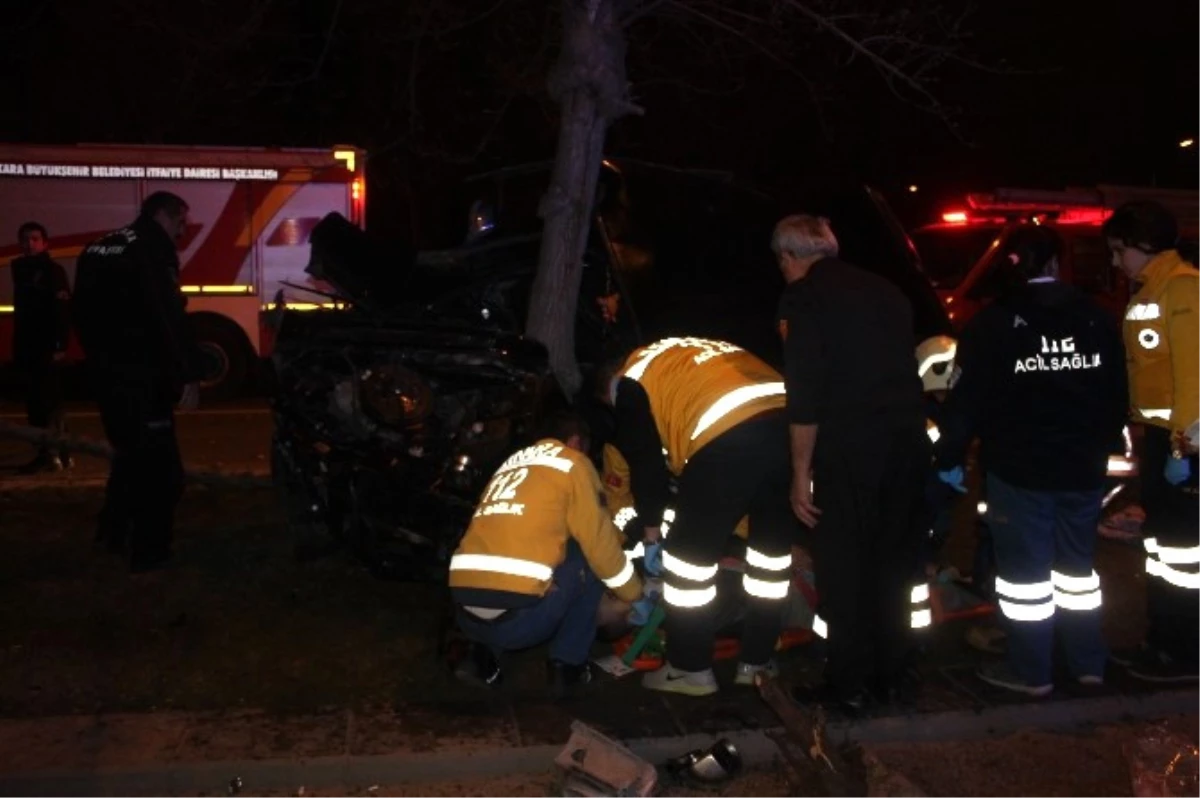 Başkent\'te 2 Ayrı Trafik Kazasında 3 Kişi Yaralandı