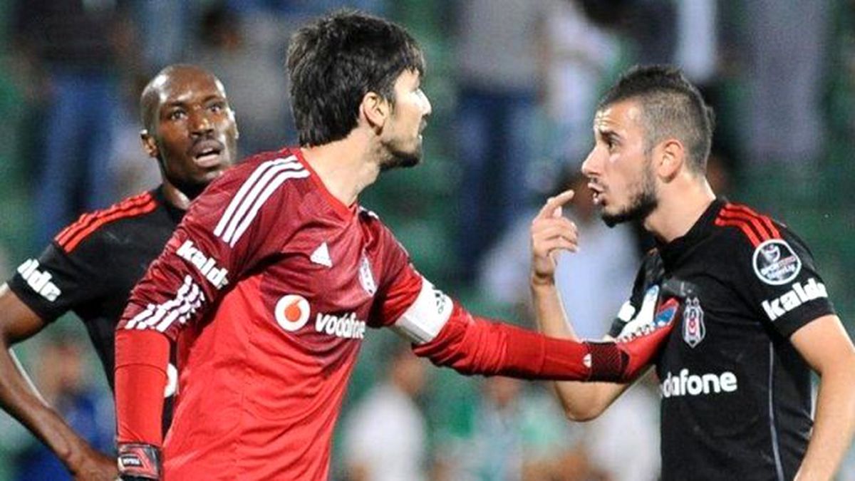 Beşiktaşlı Tolga Zengin, Bursaspor Maçını Yarıda Bıraktı