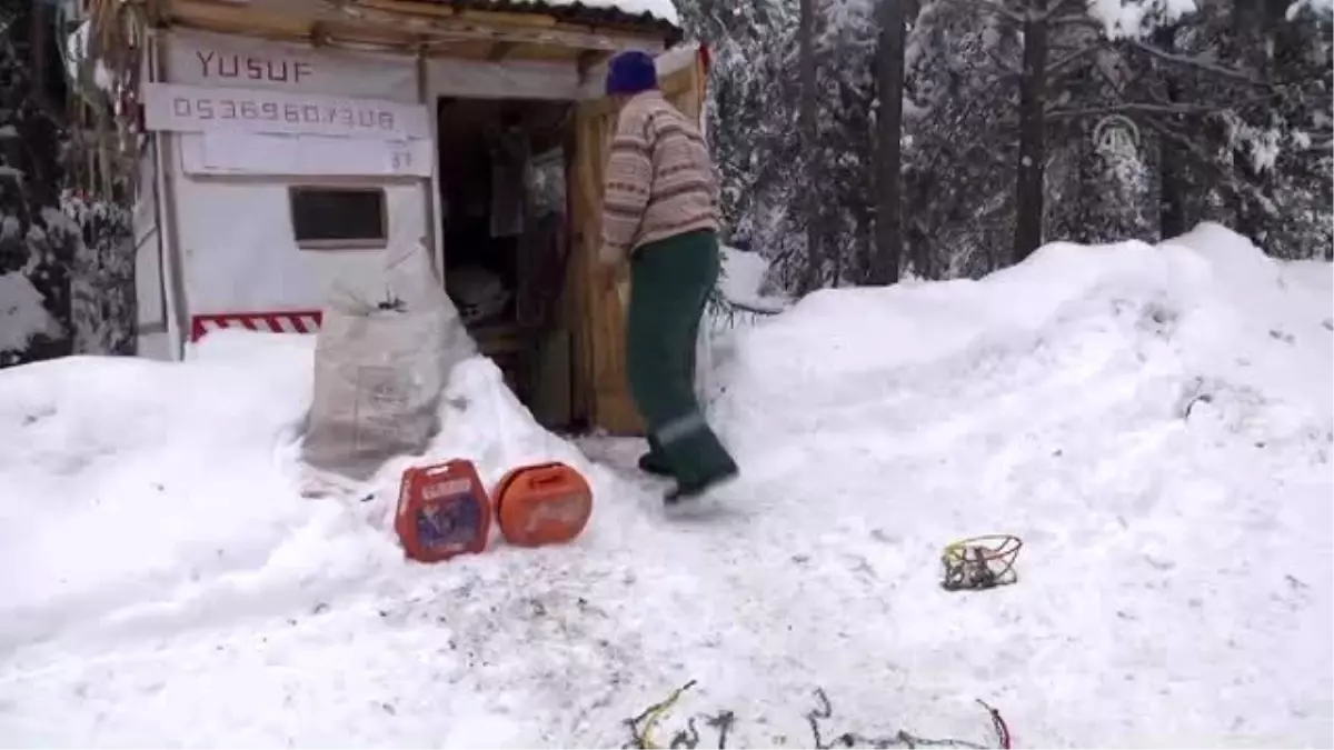 Kar Yağışını Fırsata Çevirdiler