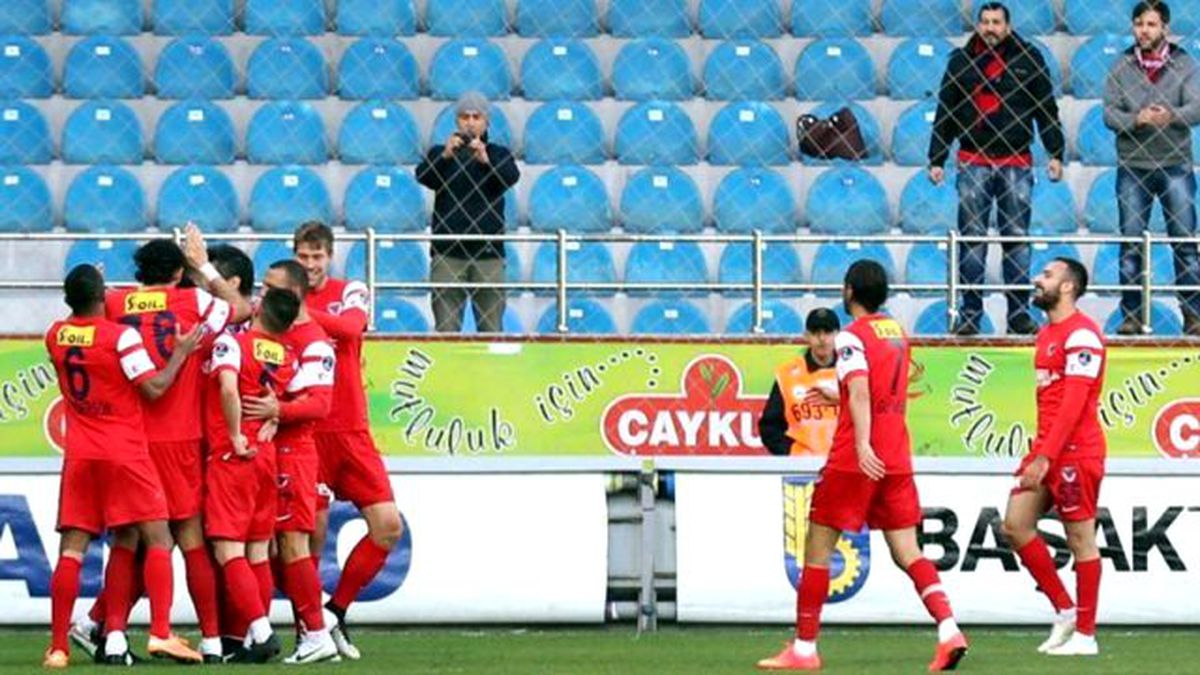 Mersin Deplasmanda Rize\'ye de Gol Yağdırdı: 0-4