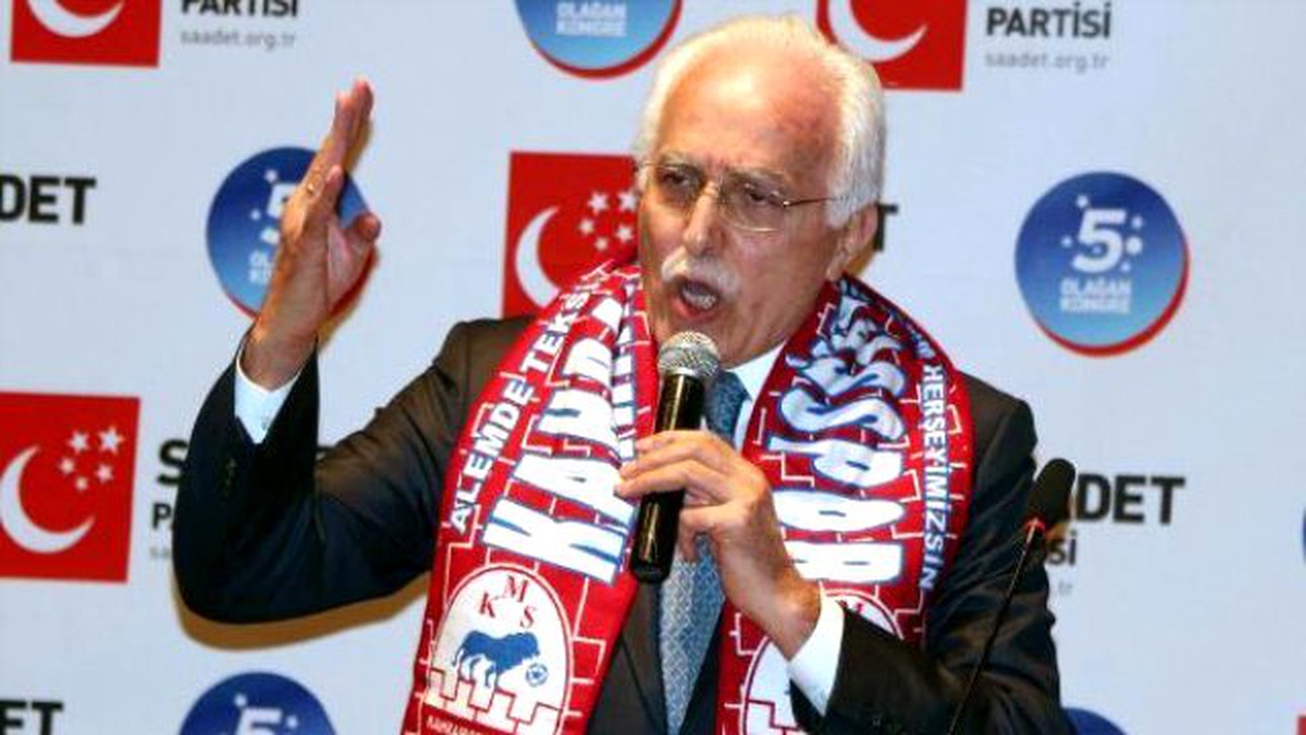 Mustafa Kamalak\'tan Gazetecilere: Doğruyu Yazmazsanız, Tutarım Yakanızdan