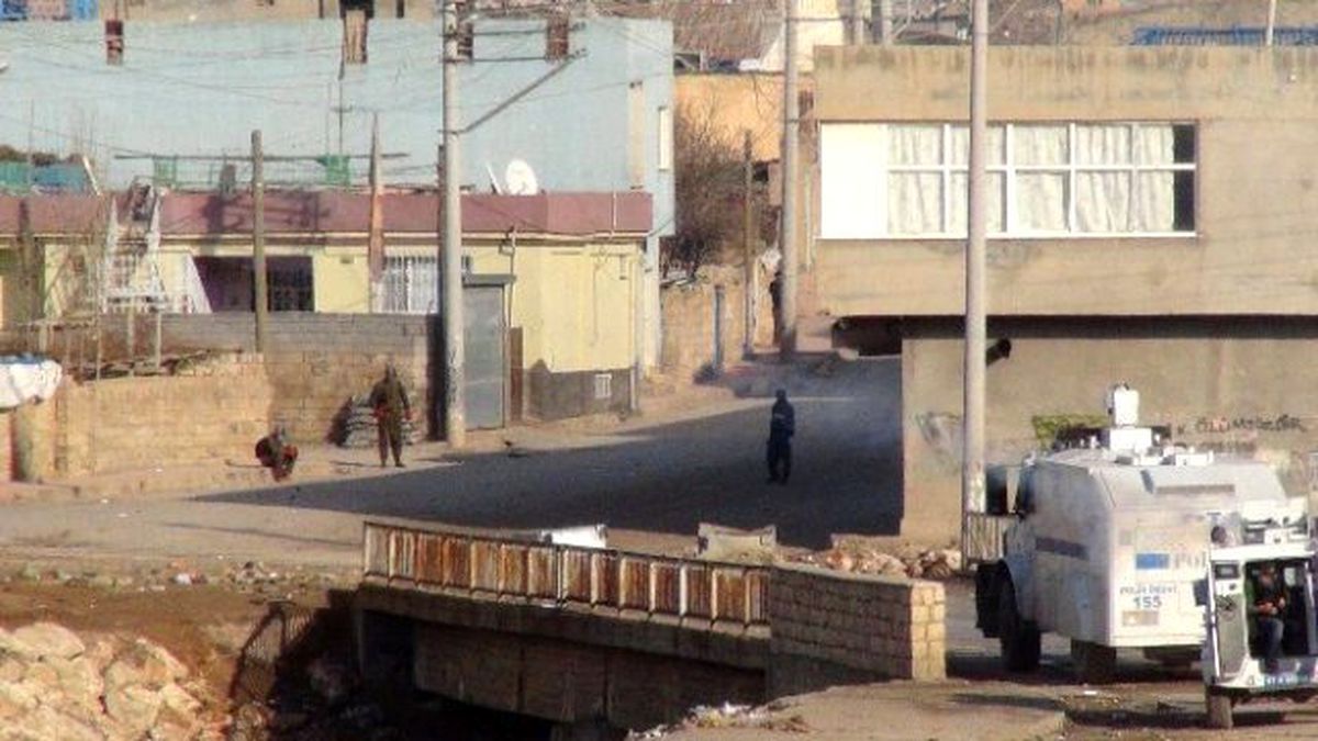 Nusaybin\'de 15 Şubat Gerginliği