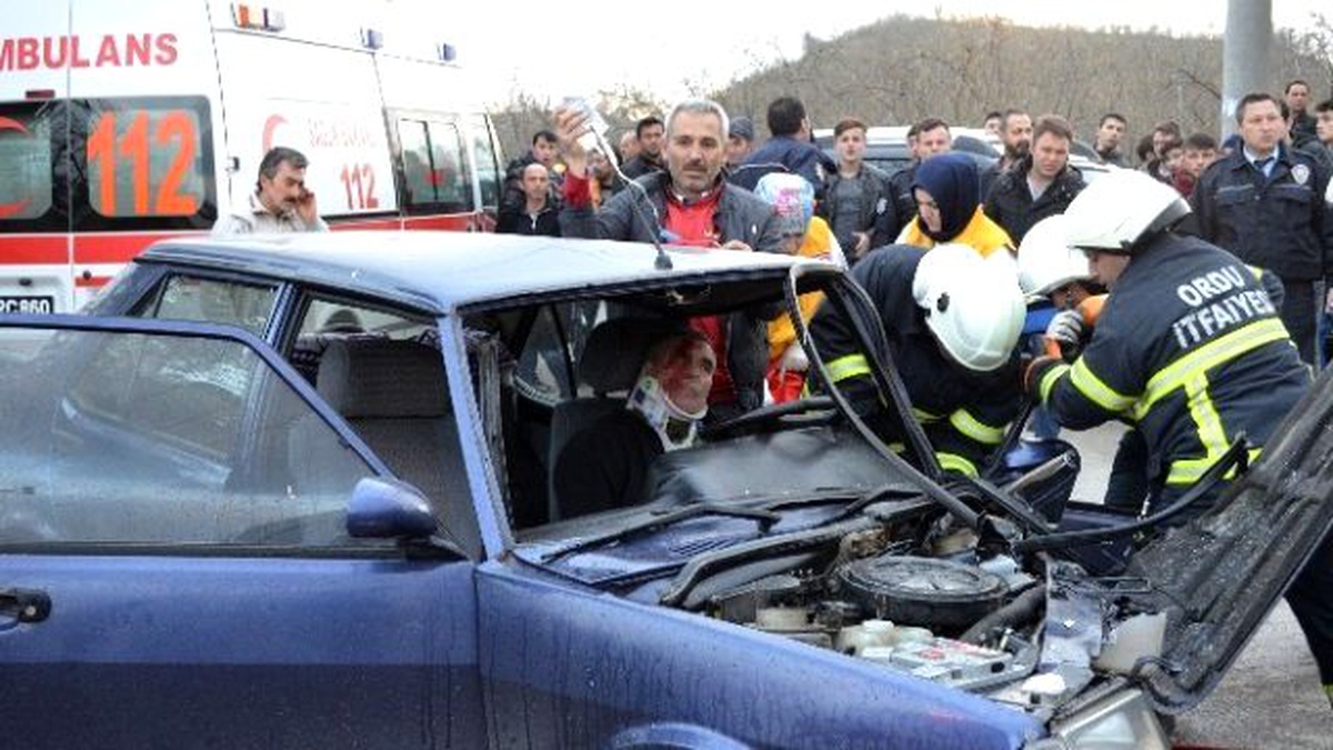 Ordu\'da Trafik Kazası: 3 Yaralı