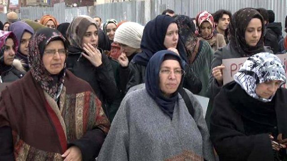 Özgecan Aslan İçin Gıyabi Cenaze Namazı Kılındı