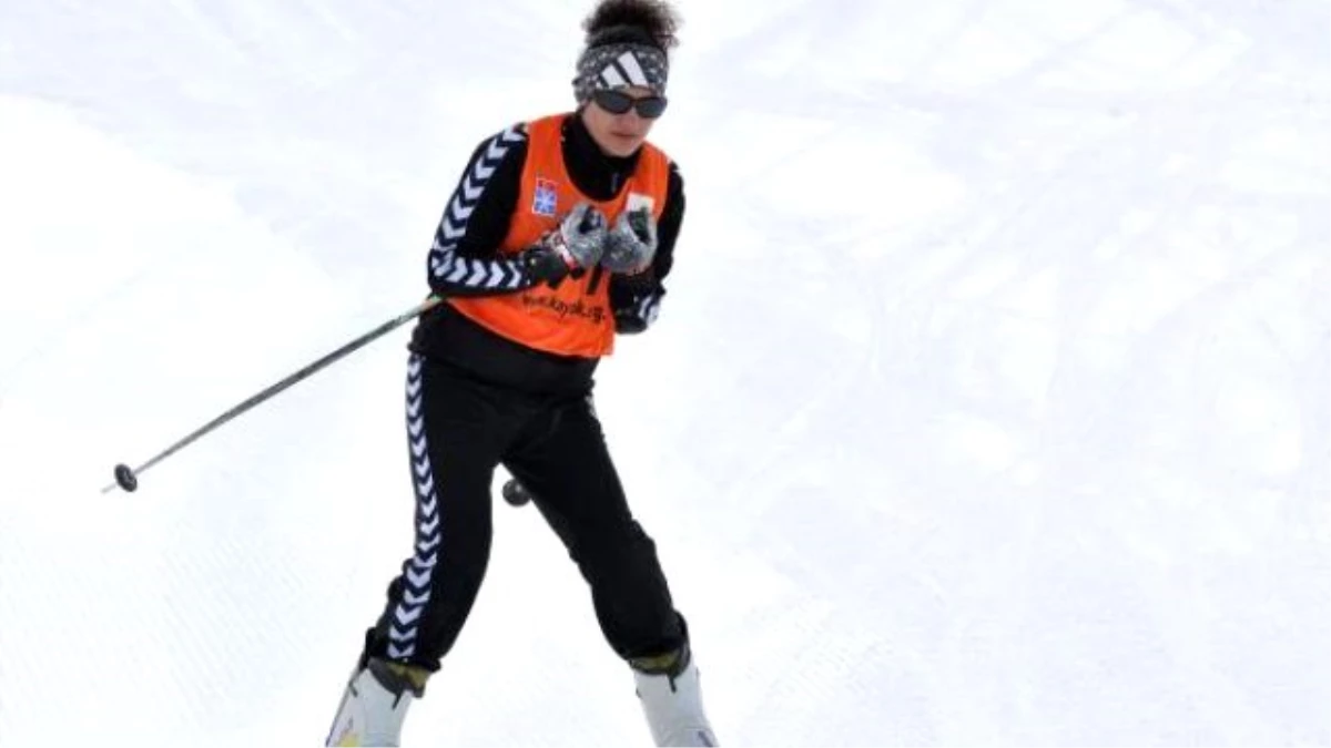 Yıldız Dağı Tesislerinde İlk Kayak Yarışması Yapıldı
