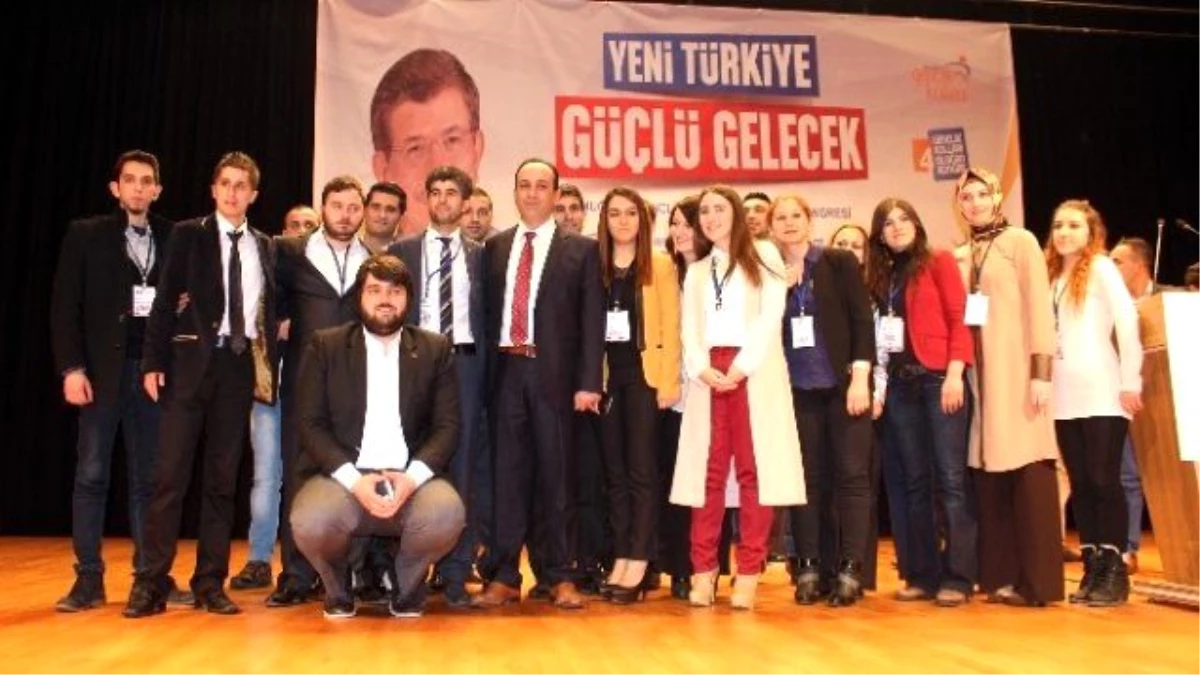 Ak Gençlerde Kurt Güven Tazeledi